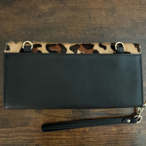 Naturalizer Wallet - Picture 2 of 4